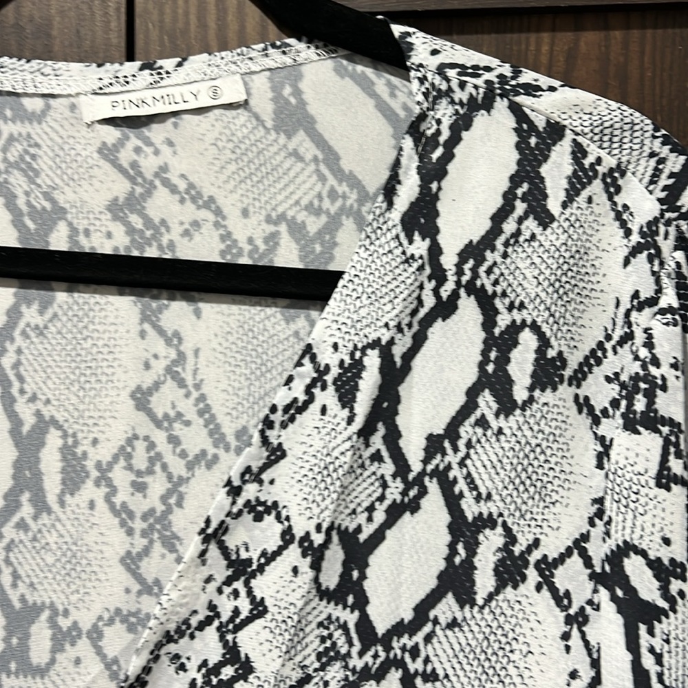 Semi-Sheer Rattlesnake Cardigan - Picture 2 of 3